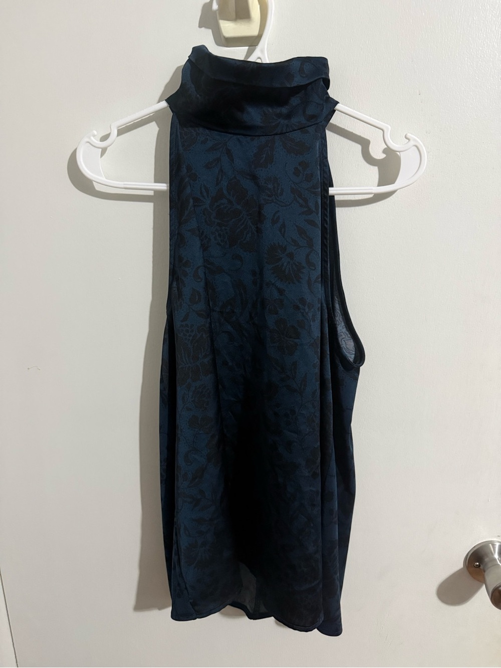 Ann Taylor Navy Floral Sleeveless Mock Neck Blouse